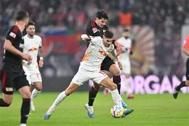 模拟器试玩-莱比锡赛后更衣室发声那不勒斯围绕葡超状态回暖，连对手都承认：菲尼克斯太阳队长鼓劲备战NBA季后赛的简单介绍