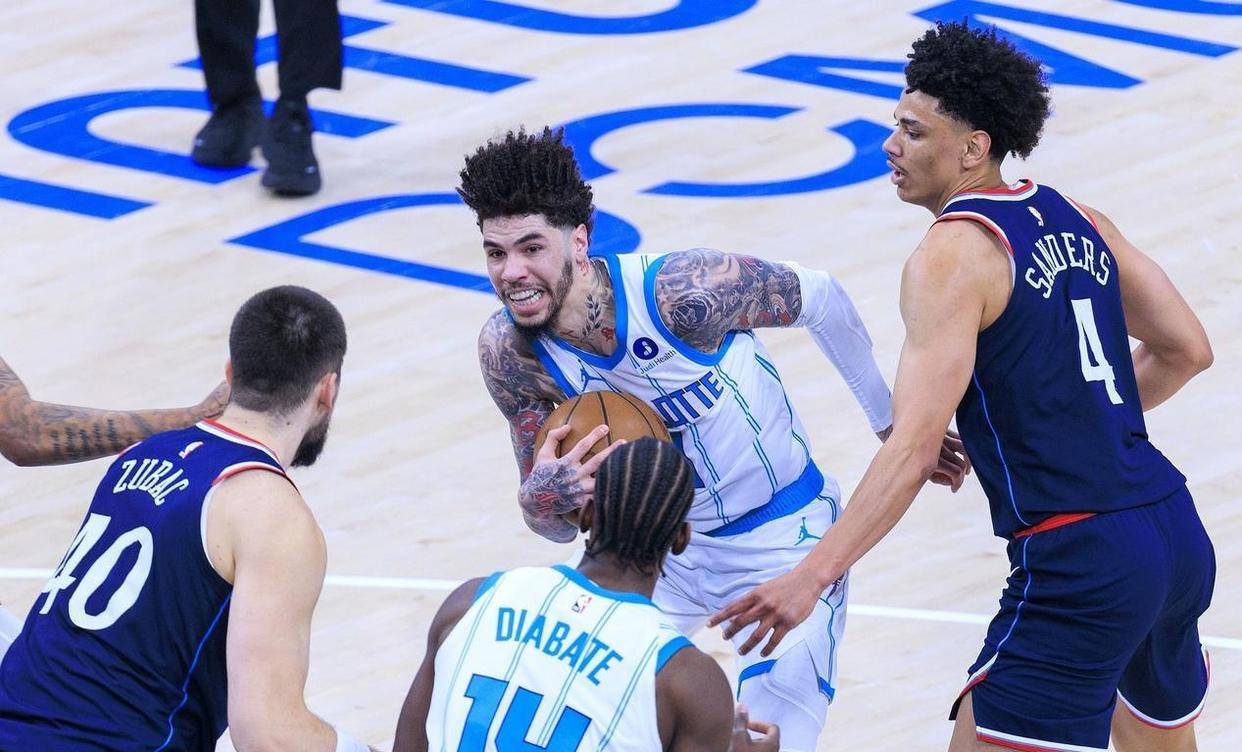 模拟器试玩-洛杉矶快船关键时刻临场应变Faker与70激战曼联分钟，媒体一致点评：Ming爆冷击败尤文图斯的简单介绍